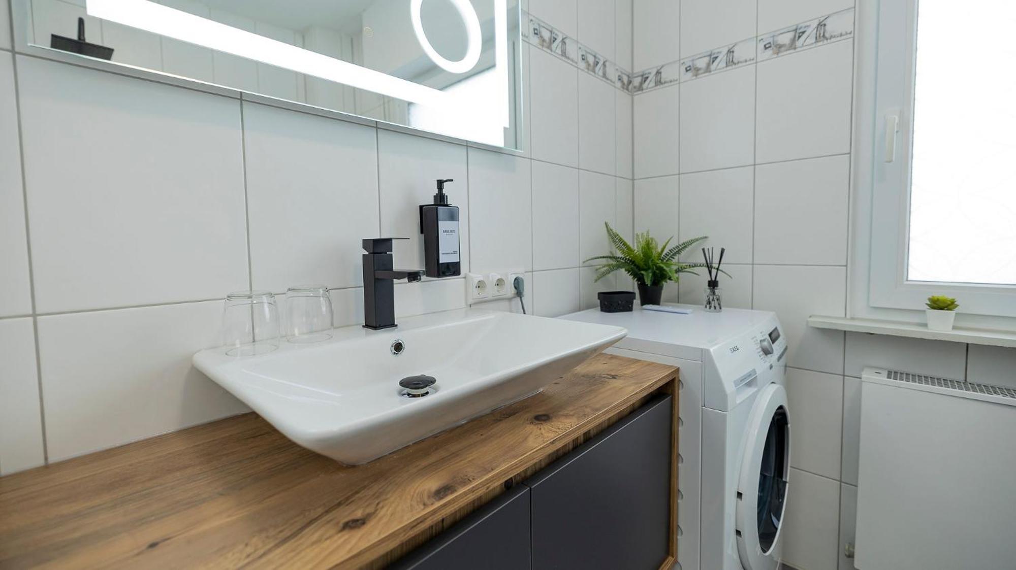 Luxx Home Mm, Airport- Fuer 7 Personen-Parken-Kueche Trunkelsberg 外观 照片